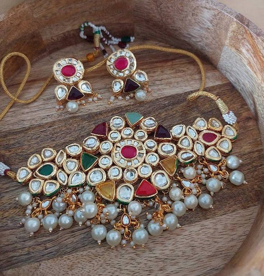 Fashion Jewellery Brass Jewellery Brass Kundan/Pearl Choker with matching earrings